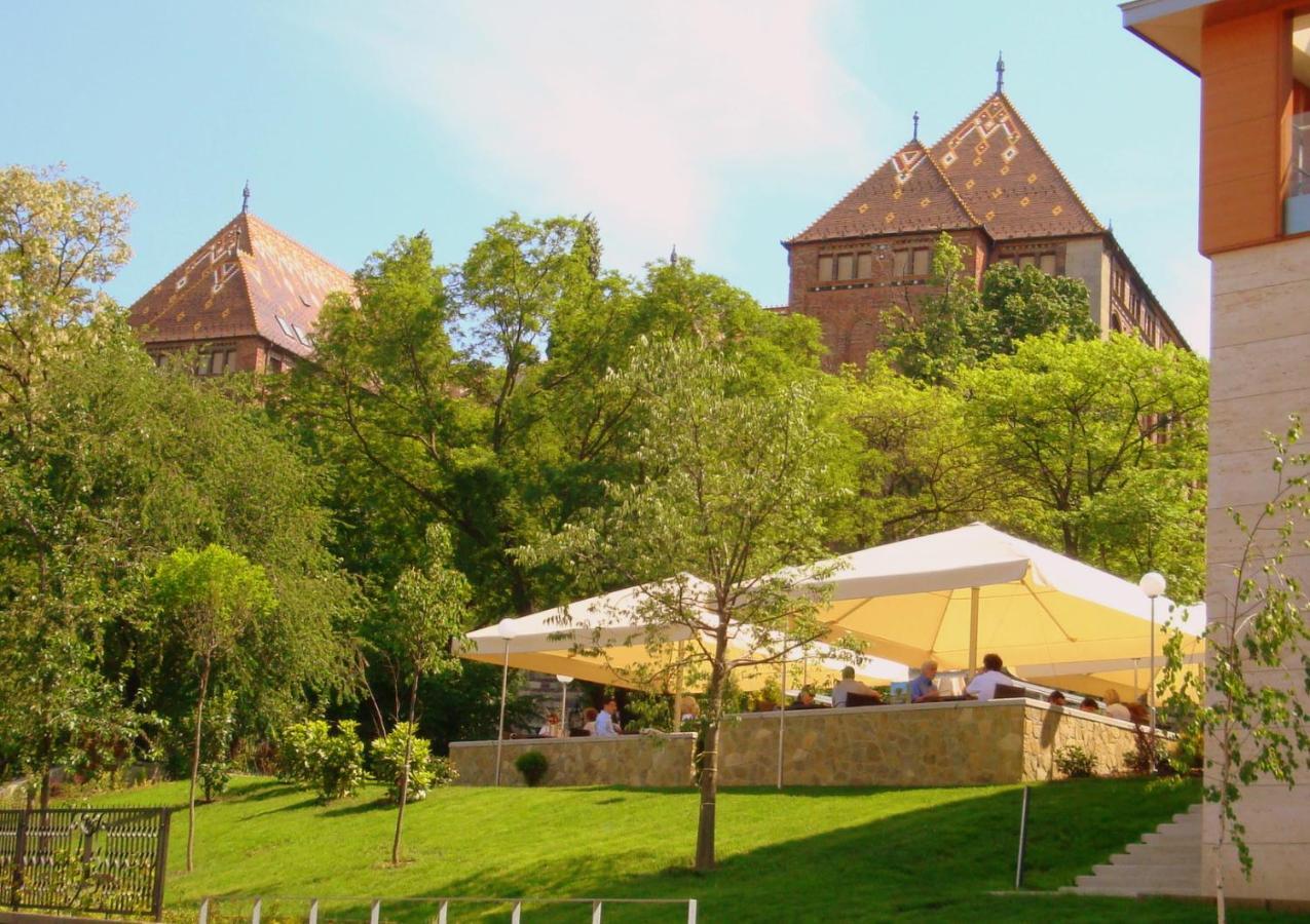 Hotel Castle Garden Budapest Exterior foto