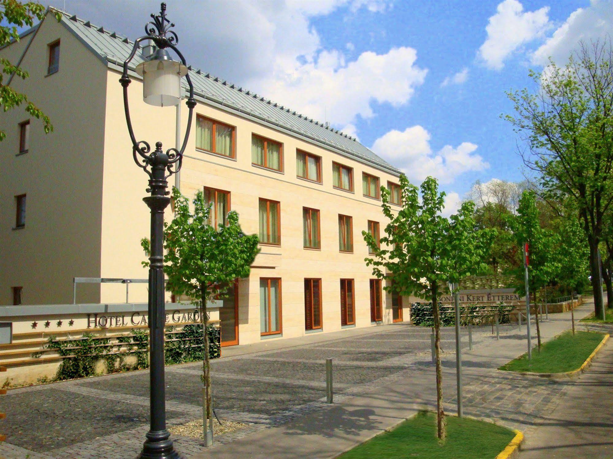 Hotel Castle Garden Budapest Exterior foto